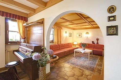 Panorama Garni Ingrid Hotel Dobbiaco Eksteriør billede