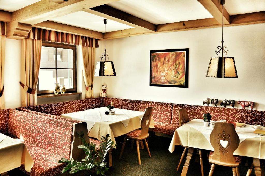 Panorama Garni Ingrid Hotel Dobbiaco Eksteriør billede