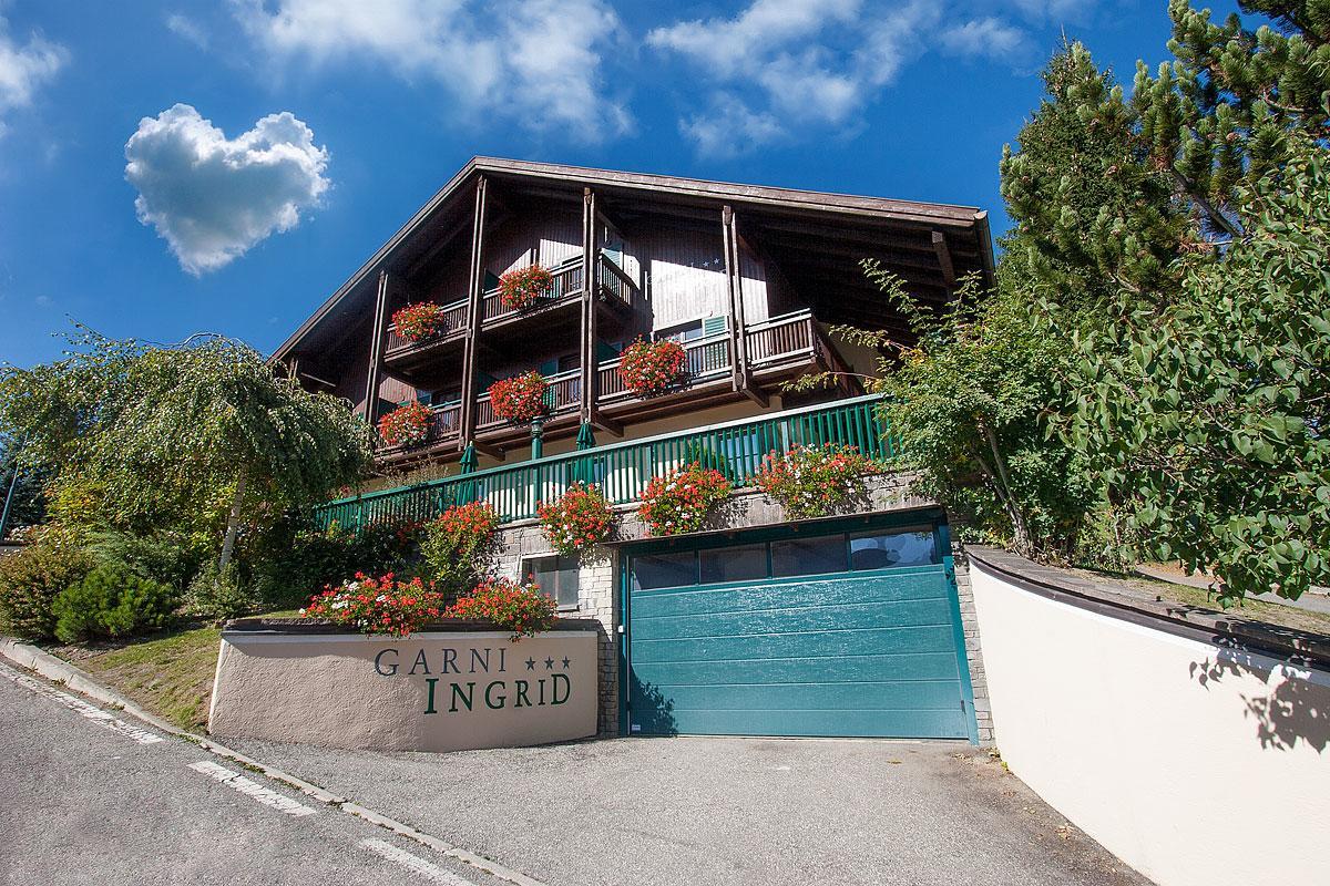 Panorama Garni Ingrid Hotel Dobbiaco Eksteriør billede